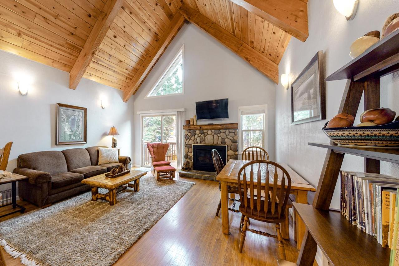 Creekside Retreat & Sierra Townhome Инклайн-Виллидж Номер фото
